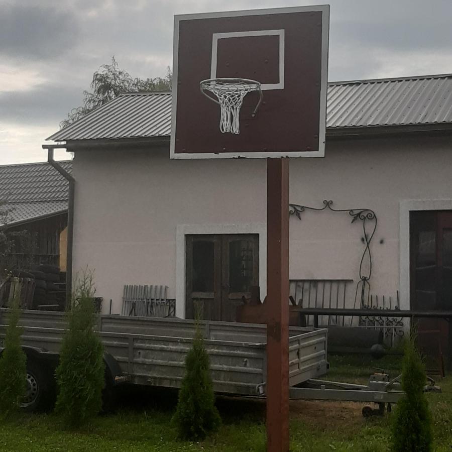 Viesu Nams "Laimes Pakavs" Hotel Straupe Exterior foto