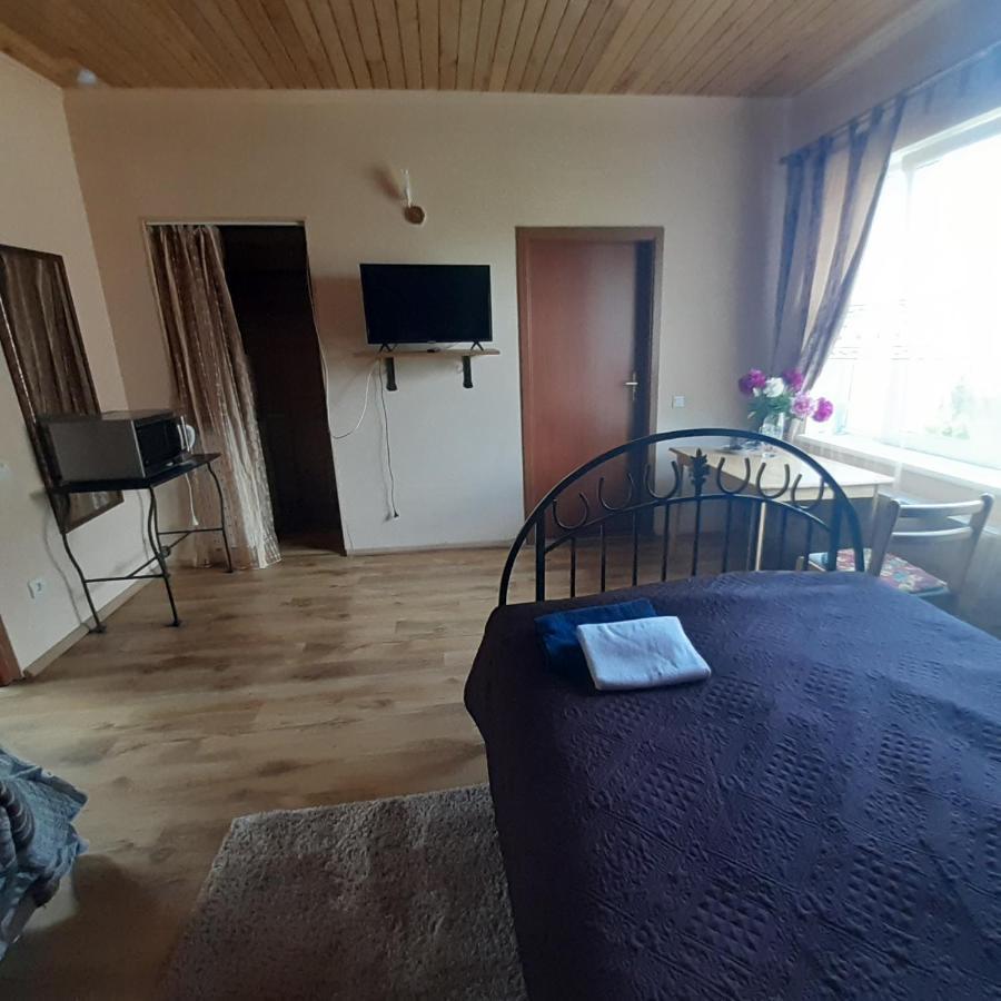 Viesu Nams "Laimes Pakavs" Hotel Straupe Exterior foto
